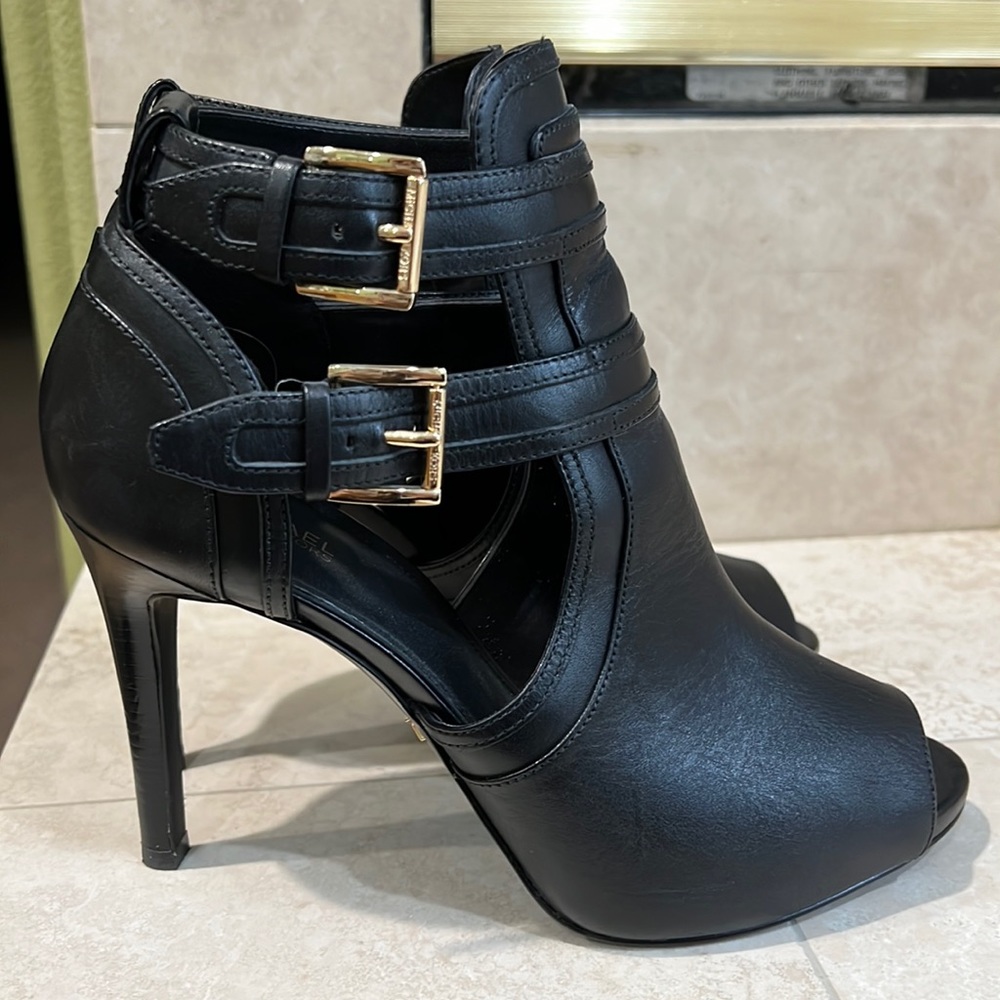 Black Michael Kors booties 8.5
